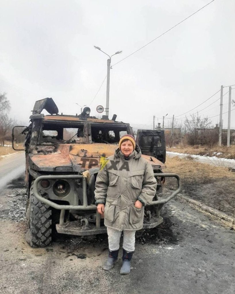 Спалені бойові машини на Харківщині
