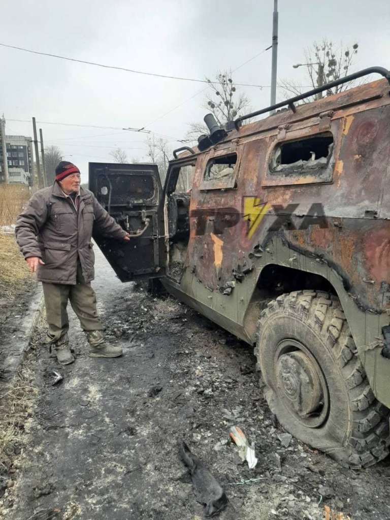 Автомобіль Тигр армії РФ спалено