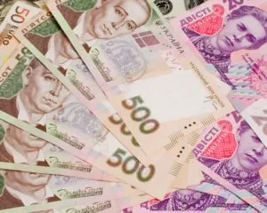 НБУ ограничил суммы выдачи иностранной валюты с текущих (депозитных) счетов, а также принял ещё ряд мер для укрепления гривны (Постановление НБУ №540 от 29.08.2014 года)